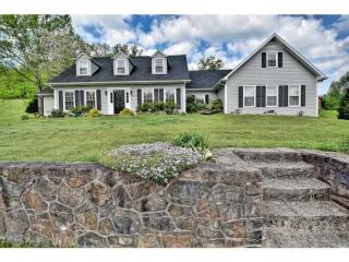 777 Quail Hollow Dr, Elizabethton, TN 37643-5037