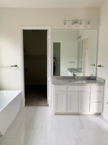 9108 Shoshone Trl, Lewisville TX  75022-7039 exterior