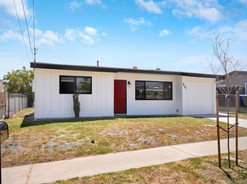 4209 Marvin St, Oceanside, CA 92056-4241