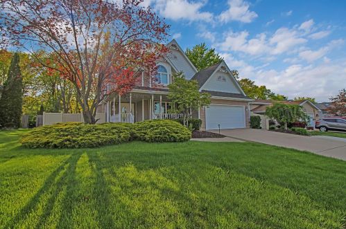 8838 Hamlin Pl, Crown Point, IN 46307-5179