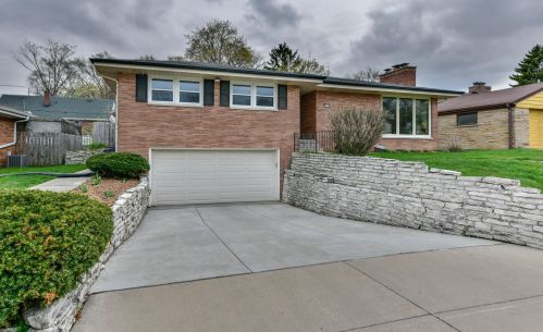 4615 Anthony Dr, Milwaukee, WI 53219-4704