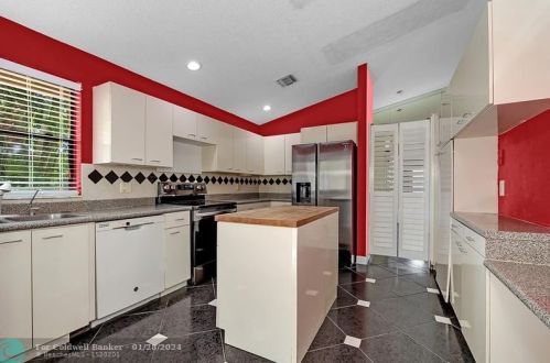 2622 13th St, Delray Beach FL  33445-1327 exterior