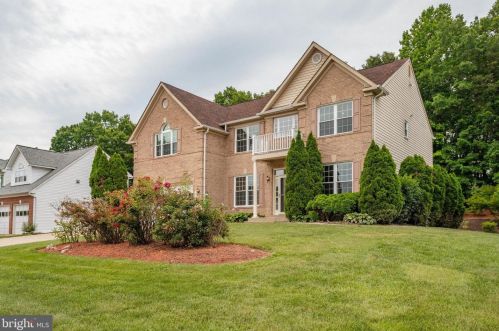 5915 Rhode Island Dr, Woodbridge, VA 22193-3999