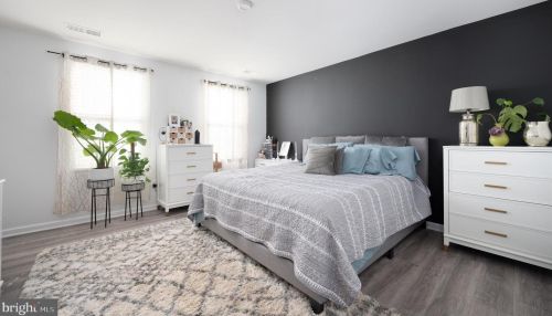 318 Bluecoat St, Dover DE  19901-8862 exterior