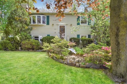 655 Merwin Ave, Milford, CT 06460-3849