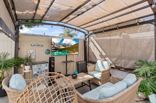 6176 Palau St, Cypress CA  90630-5666 exterior