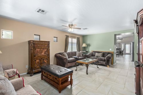 2021 84th Ave, Tolleson, AZ 85353-8924