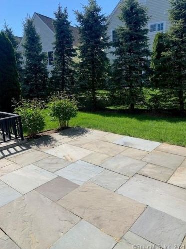 77 Havemeyer Ln, Stamford CT  06902-2153 exterior