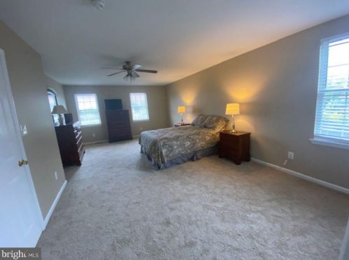 55 Kings Ct, Swedesboro NJ  08085-5033 exterior