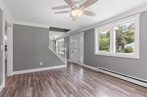 1 James St, Derry NH  03038-4525 exterior