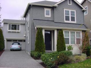 7233 145th Ct, Redmond WA  98052-4600 exterior