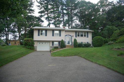 21 Blackstone St, Peabody, MA 01960-1022