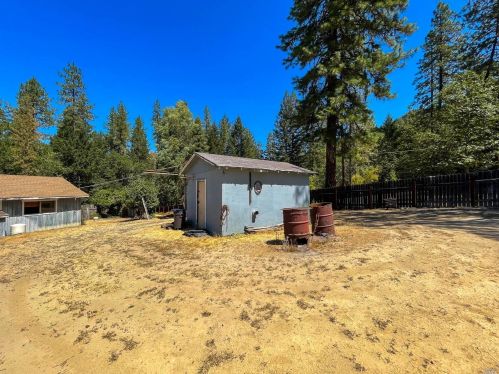 22619 Eastside Rd, Willits CA  95490-9780 exterior