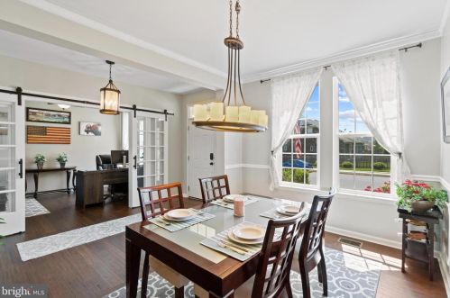 13846 Estate Manor Dr, Gainesville VA 20155-5951 exterior