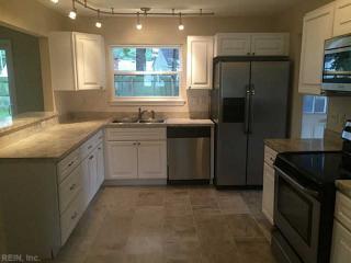 932 Sir Lancelot Dr, Chesapeake, VA 23323-2528