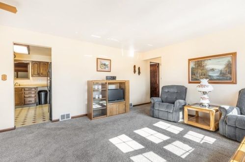 211 Haymont Dr, Gibsonia, PA 15044-9760