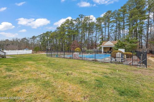 3 Sarah Ct, Jackson Twp NJ  08527-4760 exterior