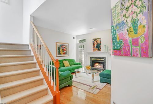 20 Four Oaks Rd, Bedminster NJ  07921-2048 exterior