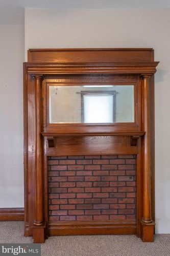 28 Middle St, Hanover PA 17331-2031 exterior