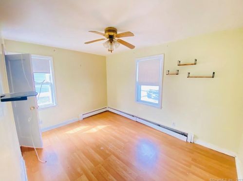 719 Queen St, Bridgeport CT  06606-3379 exterior