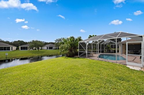 1390 9 Pl, Vero Beach FL 32960-2122 exterior