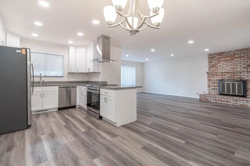 2485 Hampton Way, Turlock CA  95382-0733 exterior