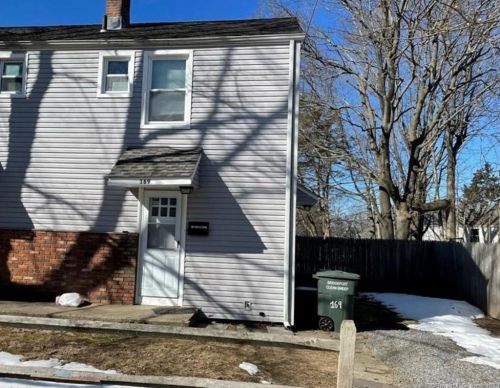 167 Dupont Pl, Bridgeport CT  06610-1401 exterior