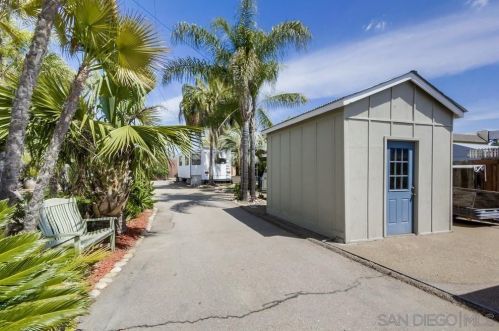 1247 Flamingo Ave, El Cajon CA  92021-3325 exterior