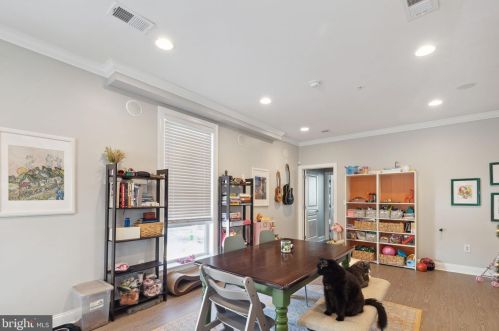 1839 22nd St, Philadelphia, PA 19145-1939