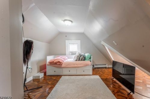 222 Maple Ave, East Orange NJ  07017-4504 exterior