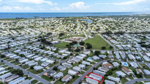 806 Wren Cir, Sebastian, FL 32976-7507
