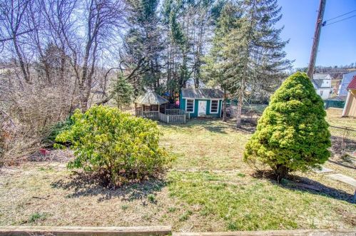 29 Cabot St, New Britain, CT 06053-2943
