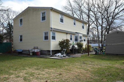 88 Shoreham Ave, Miller Place, NY 11764-2632