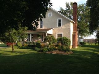 606 Hickey Ave, Versailles, OH 45380-1405