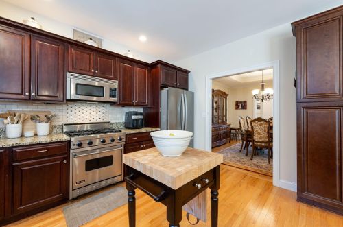 31 Southwoods Rd, Chester NH  03036-4344 exterior