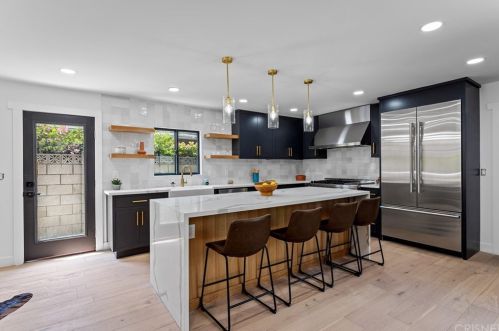 5254 Buffalo Ave, Van Nuys CA  91401-5929 exterior