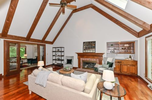 12427 Golf Dr, Thiensville WI  53092-2462 exterior