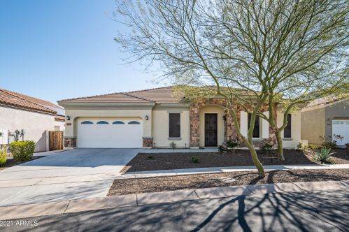 10015 6th Pl, Phoenix, AZ 85042-8326