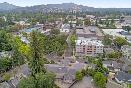 855 7 St, Santa Rosa CA  95401-6106 exterior