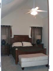 4231 Mayfair Dr, Brunswick OH  44212-7009 exterior