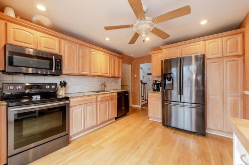 2175 Jackson Pl, North Bellmore, NY 11710-1104