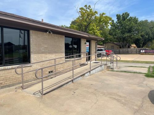 503 Lipscomb St, Bonham TX  75418-4028 exterior