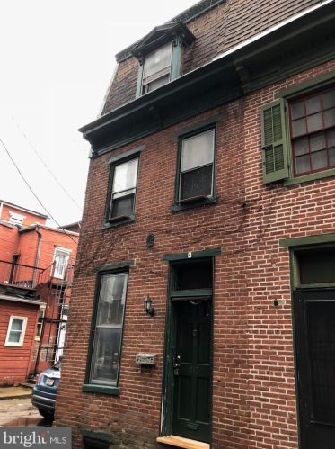 713 Prince St, Harrisburg, PA 17102-3226