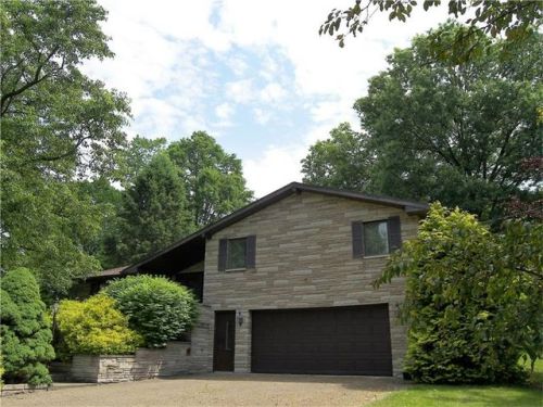 39 Romar Ave, Latrobe, PA 15650-2359