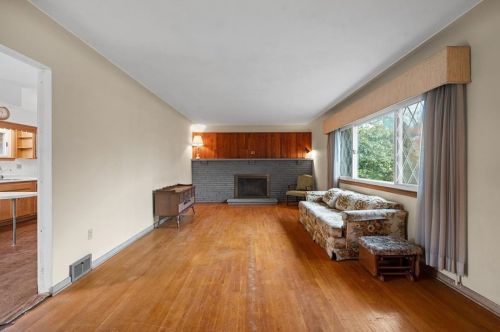 2557 Nicholson Rd, Sewickley PA  15143-8502 exterior