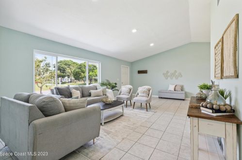 468 Tulip Dr, Sebastian FL  32958-5564 exterior