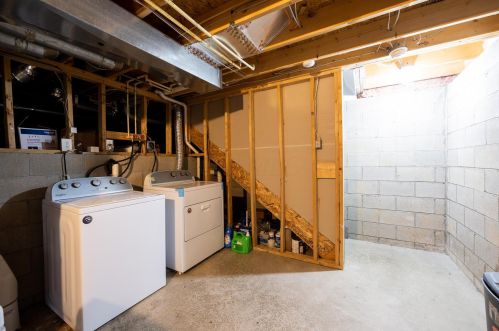 8311 Crete Ln, Blacklick OH  43004-8307 exterior