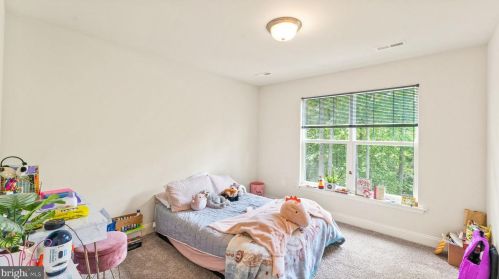 1077 Mountain View Rd, Fredericksburg VA  22406-4429 exterior