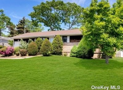 1375 America Ave, Babylon NY  11704-4033 exterior