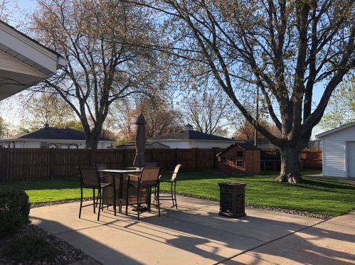 2713 83 Pl, Kenosha WI 53143-6245 exterior